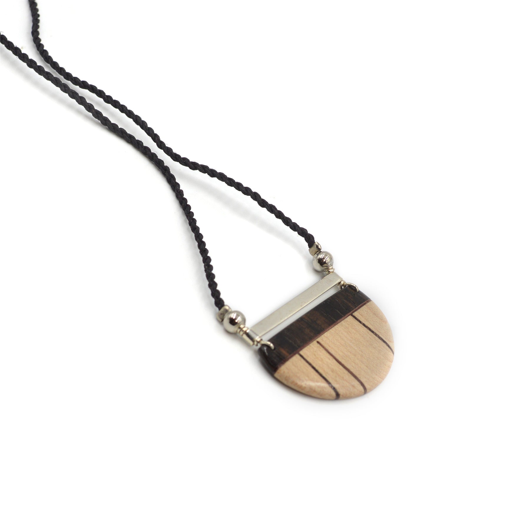 COLLIER EN BOIS