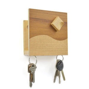 PORTE-CLÉ MAGNÉTIQUE EN BOIS